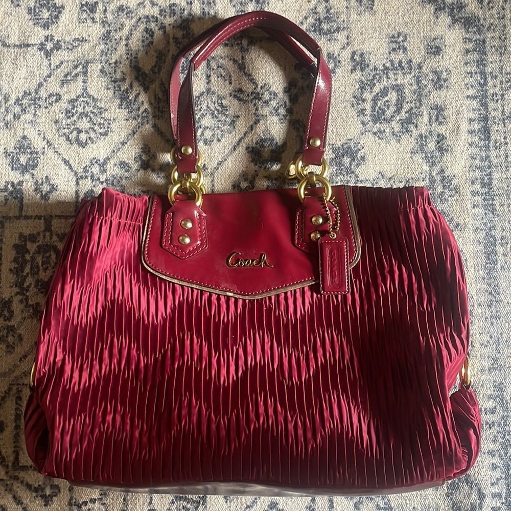 Vintage Coach Ashley Bordeaux Gathered Satin Purse Metallic Wine Patent Leather - Picture 2 of 10